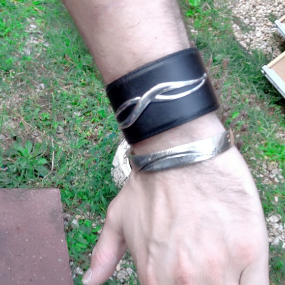 Unisex Black Leather & Sterling Silver Cuff - Picture 7 of 8